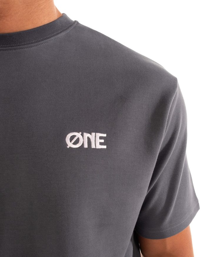 ØNE TEE DARK GREEN - SKYLINE